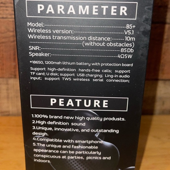 B5+ Wireless Graffiti Bear Bluetooth Speaker - Picture 4 of 6